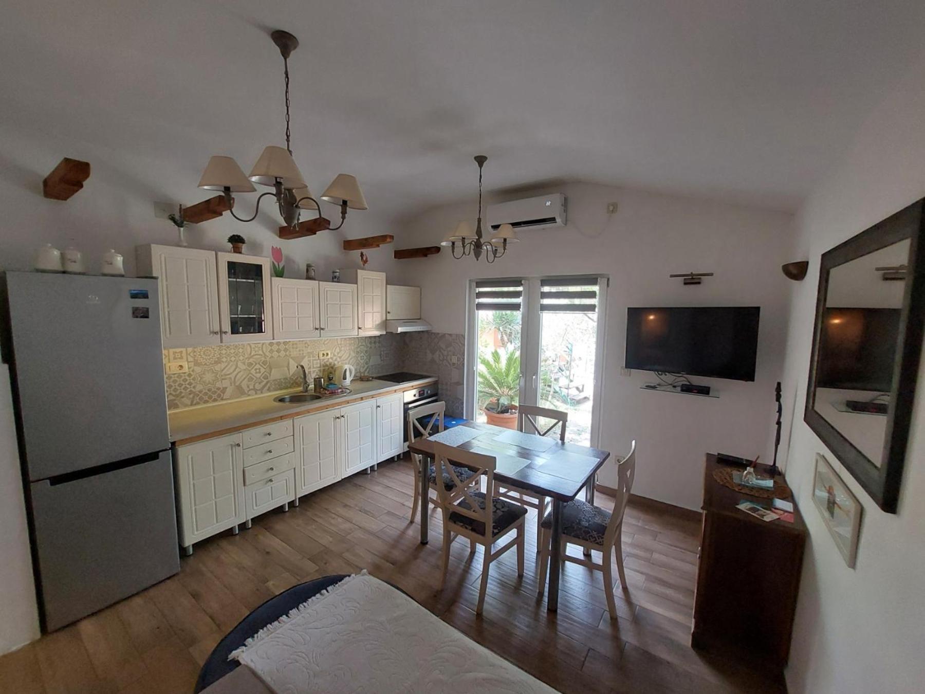 Garden Apartmant Near Sea Kotor Zewnętrze zdjęcie